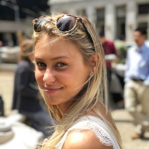 Meet your Posher, Chloe